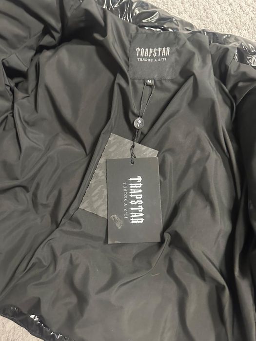 Geaca trapstar neagra lucioasa fete M