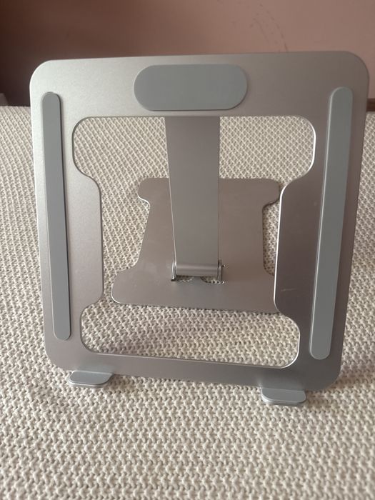 Подставка под планщет. Новая.