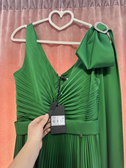 Rochie elegantă verde smarald Nissa – mărimea 38 (S-M)