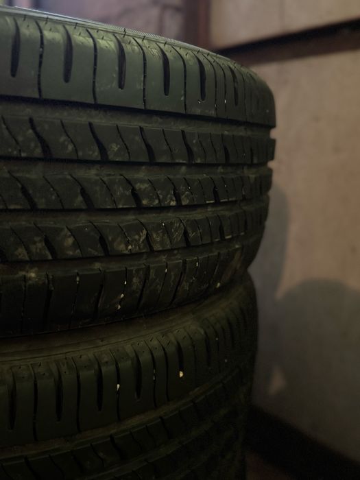 Продам комплект резины 225/55/18