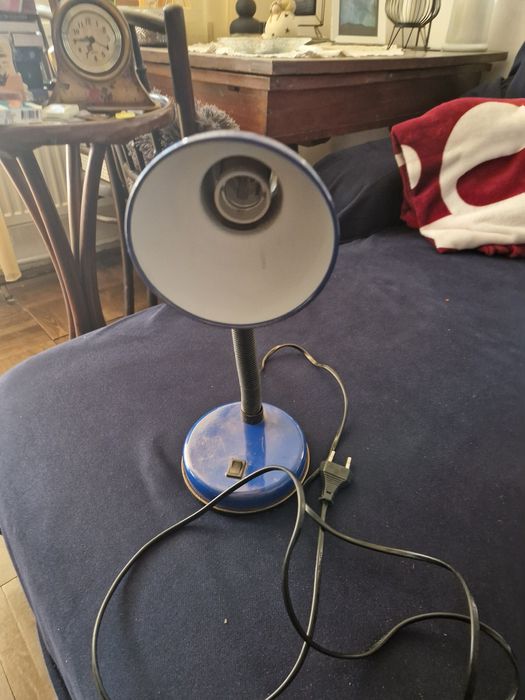 Lampa pentru birou.