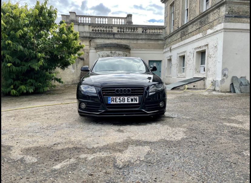 Audi a4 b8 s-line На Части