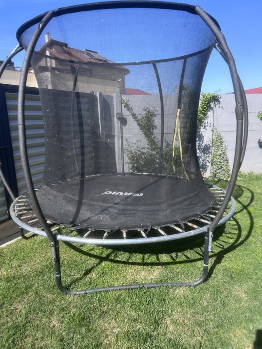 Trambulina adulti si copii