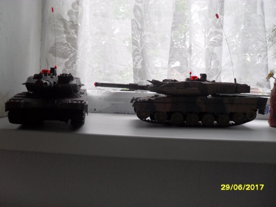 Танковый бой ( танки радиоуправляемые )