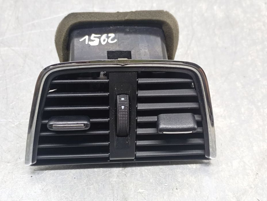 Grila ventilatie bord 5E0819203A Skoda Octavia 3 (2013 - 2017) 1.6 tdi CRKB