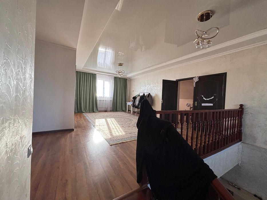 Мансарды уй сатылады!!