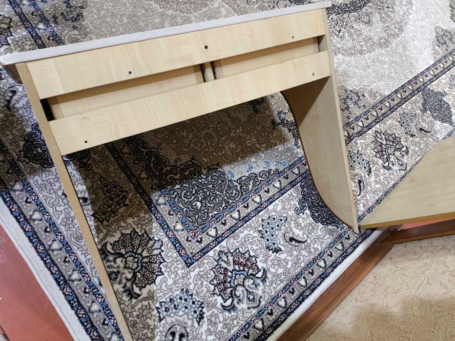 Продам трюмо б/у ЛМДФ