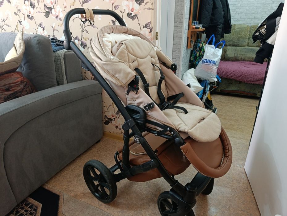 Продам детскую коляску