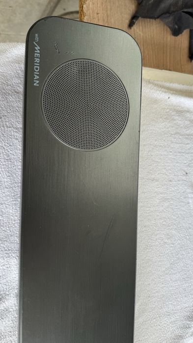 Boxa Soundbar LG SL8YG cu sunet Meridian . Defecta