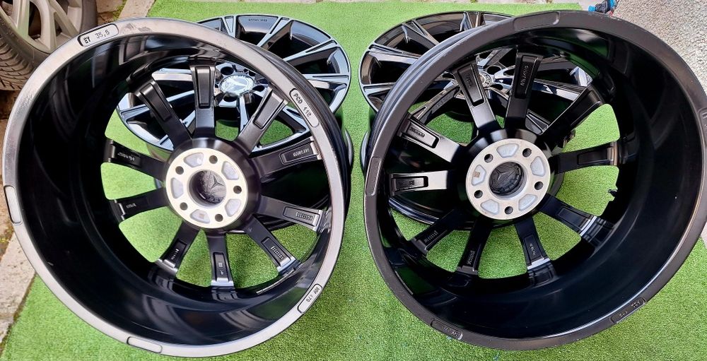 Продавам 4бр 19-ки джанти за Мерцедес W211,W212,W213,W214W221,W222,W223