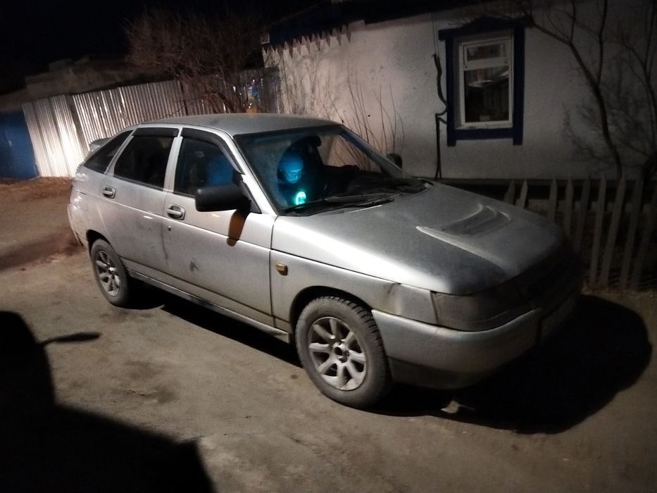 Продам ваз 2112 на ходу