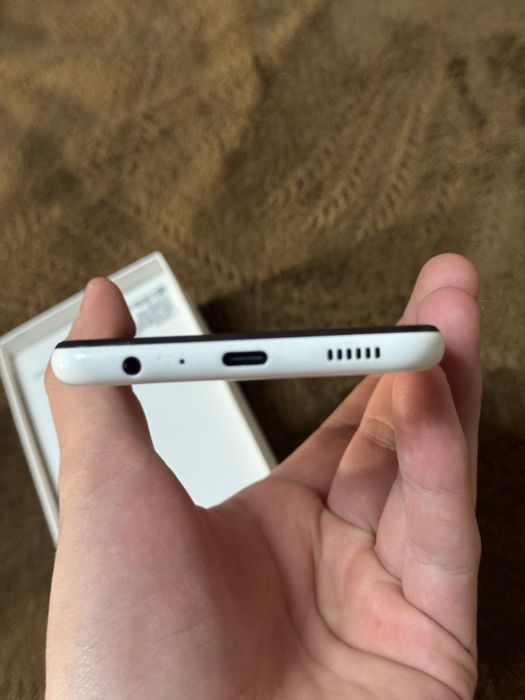 Продам телефон Samsung a13