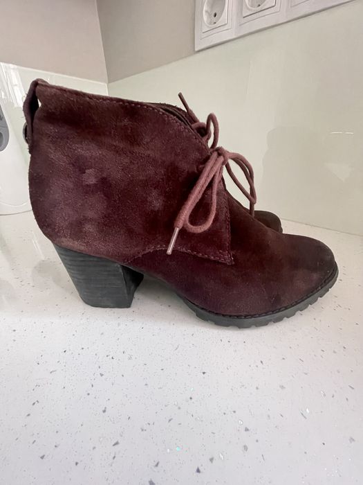 CALVIN KLEIN велурени боти