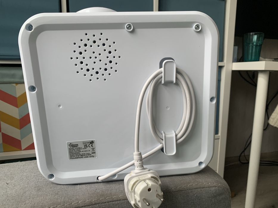 Машина за приготвяне на адаптирано мляко Tommee Tippee