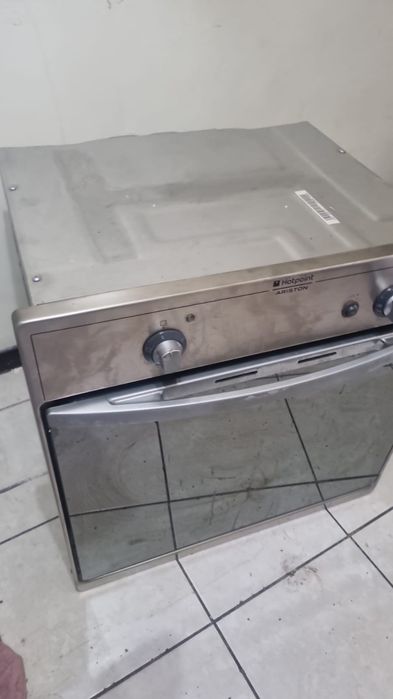 Продам духовой шкаф на газе,и на электричестве)
 варочную поверхность,