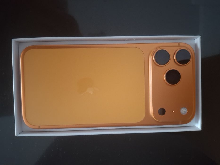 IPhone 17 pro max 512 e Sim оранжевый