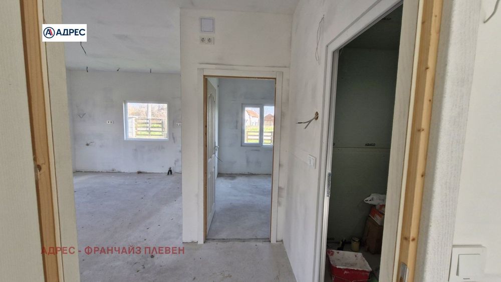 Къща в Плевен, област-с.Пелишат площ 55 цена 52000