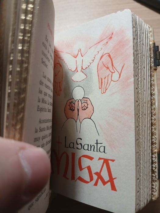 Антикварен католически молитвеник – седеф и позлата, Ба
