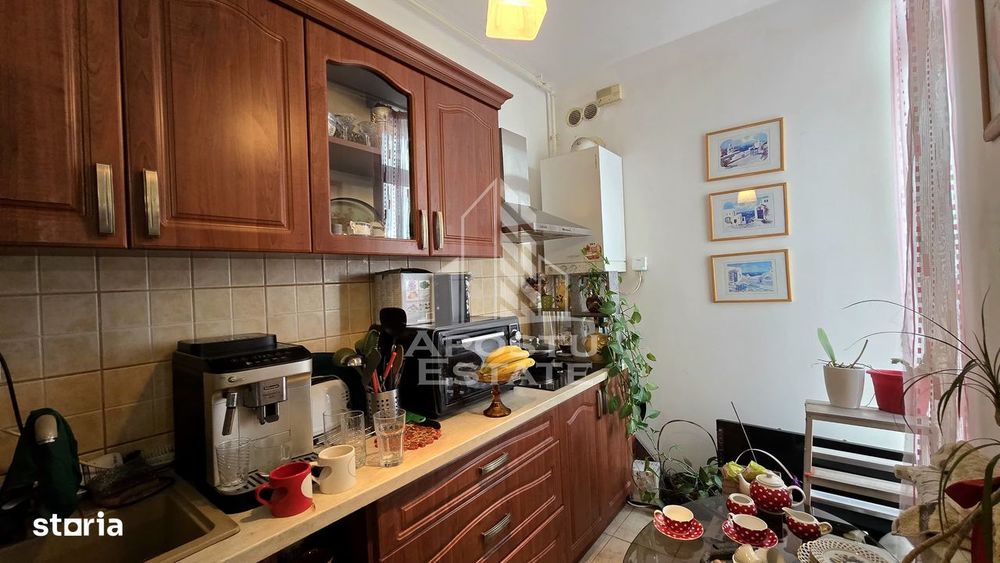 Apartament vanzare 2 camere, terasa, etaj intermediar,an 2008,Aradului