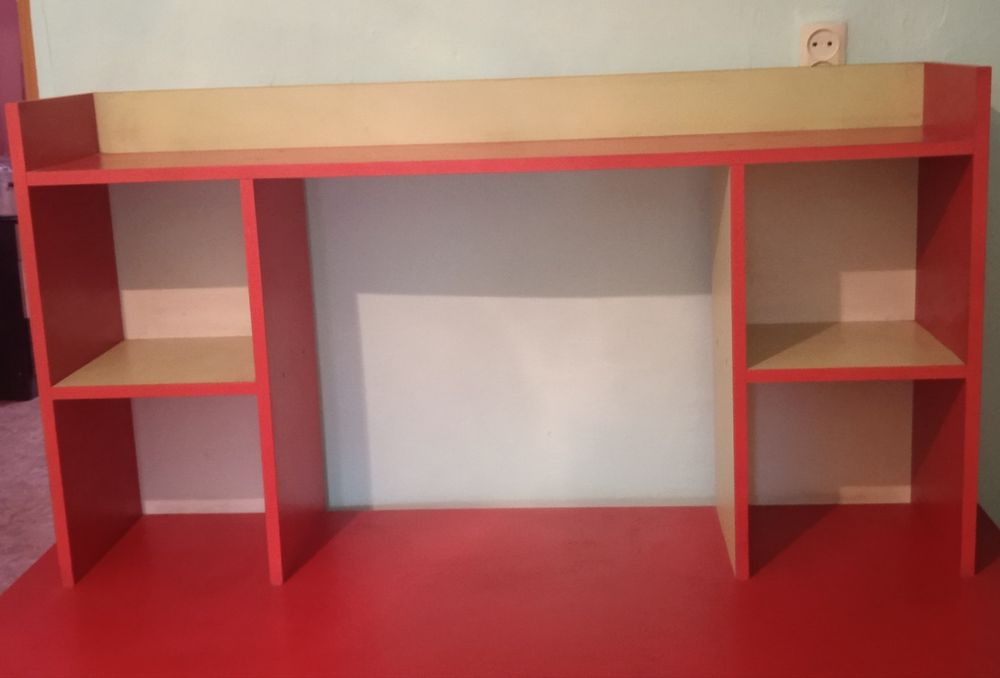 Продается стол для компьютера