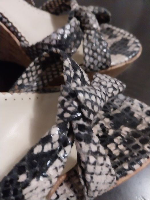 Летни обувки motivi на платформа  р-р 38