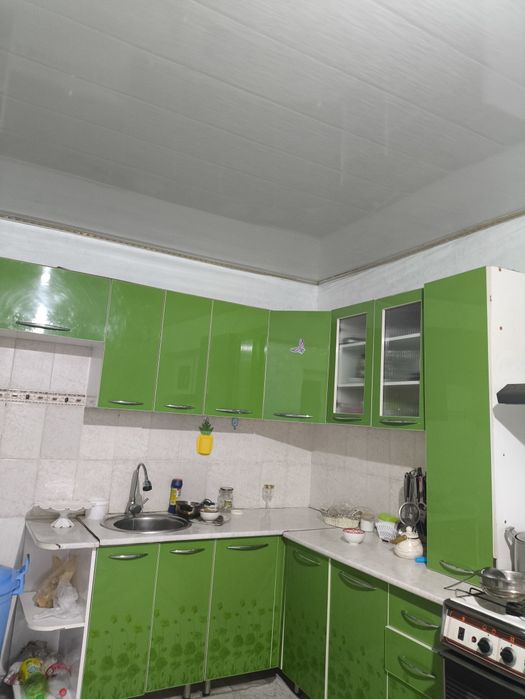 Продаётся б/у кухонный гарнитур.