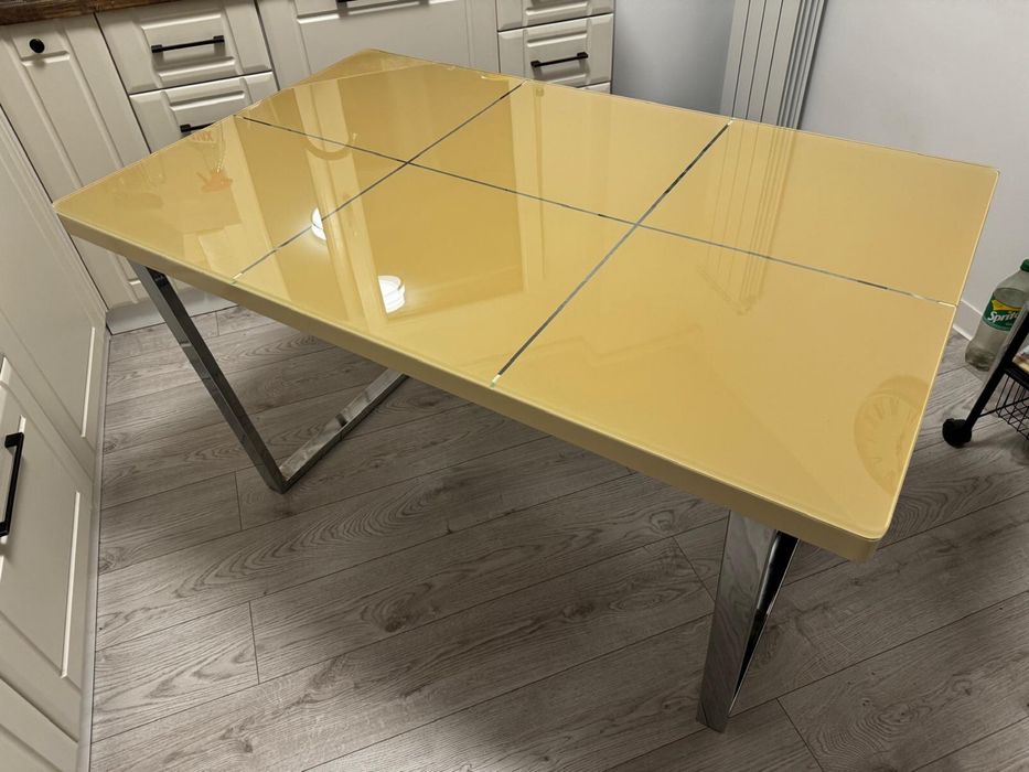 Masa bucatarie sticla securizata
