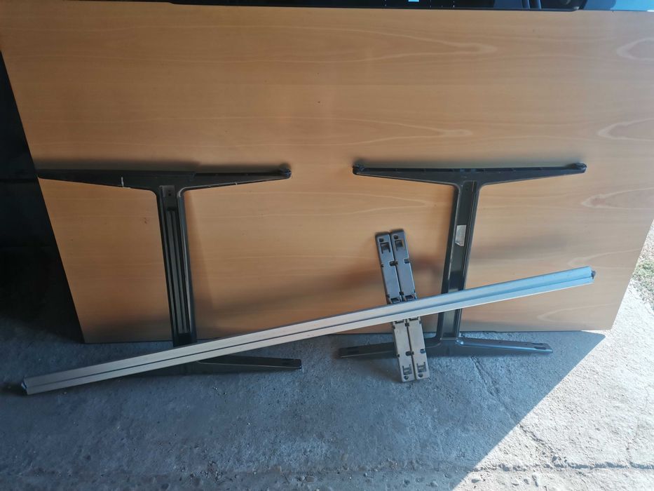 Masă sufragerie din lemn masiv