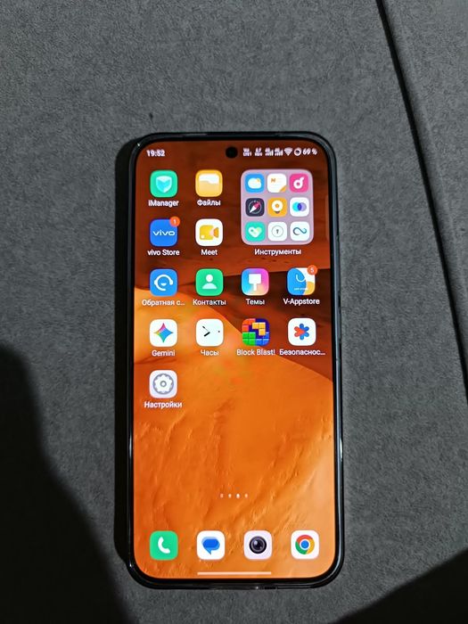 Продам телефон VIVO T5 Pro 5G