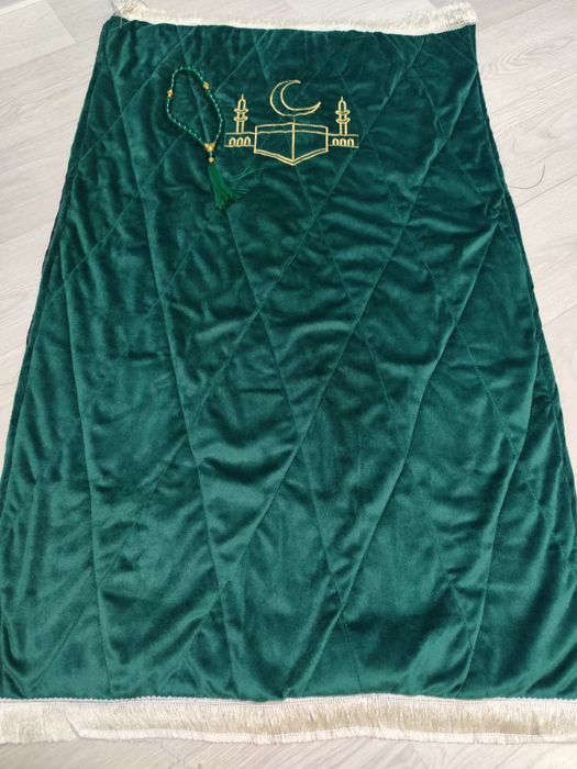 Продам жайнамаз ( намазник )