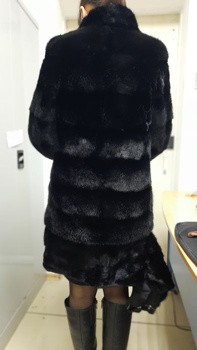 Продам шубу норковую