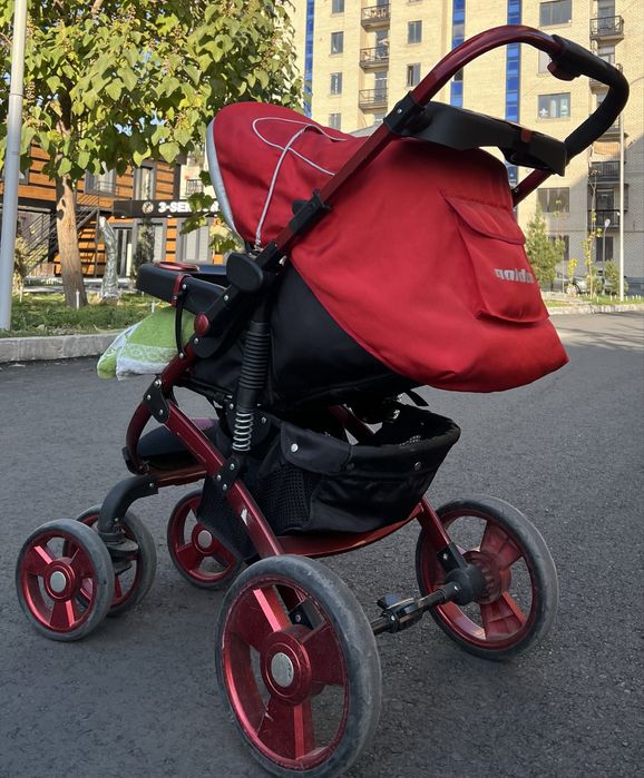 Kolyaska sotiladi kachestvasi zo’r 500ming so’m