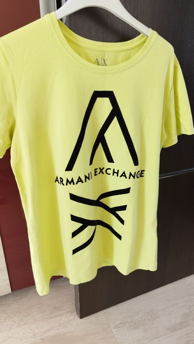 Електрикаво зелена  oувърсайз блуза EGOISTE и тениска  Armani Exchange