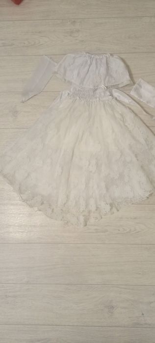 Детские 2 платья для торжества