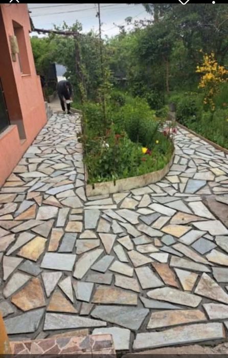 Avem piatra naturala și asiguram montajul în toată țara