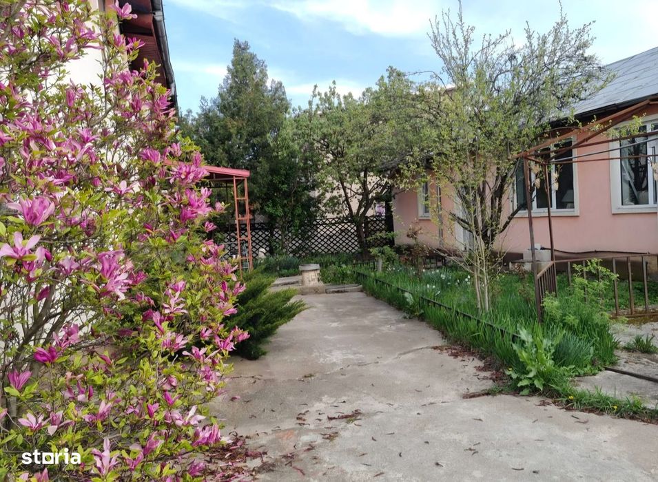 Pipera : Vila duplex cu 596mp teren !