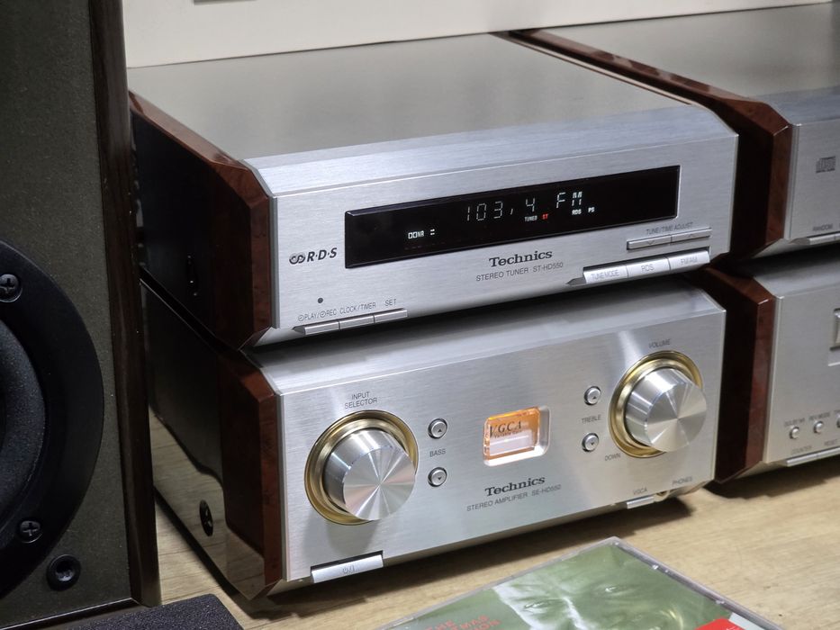 Sistem audio TECHNICS HD550, amplificator, cd-player, deck,tuner boxe hifi stereo linie mini ,telecomanda