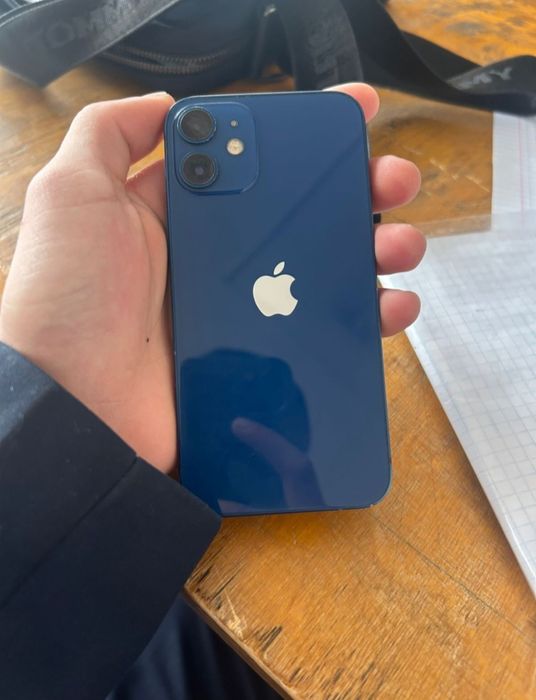 Продам iphone 12