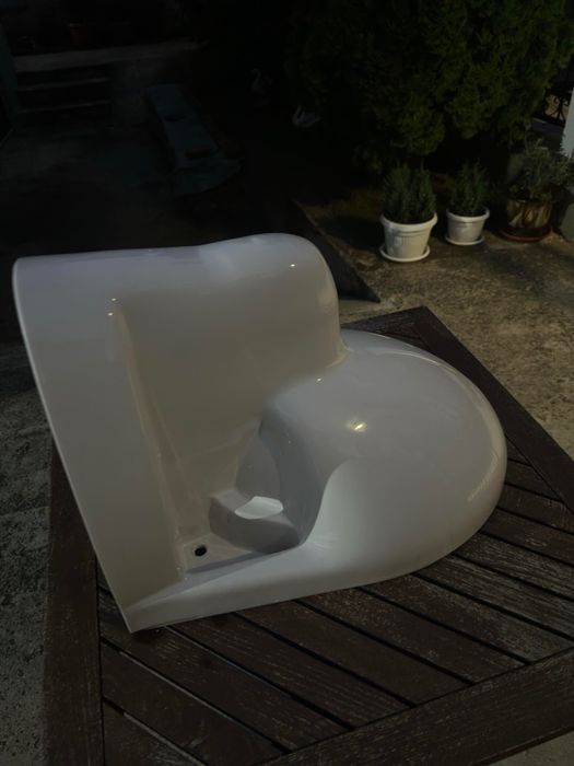 GROHE тоалетна чиния чисто нова с лек фабричен дефект на ъгълчето