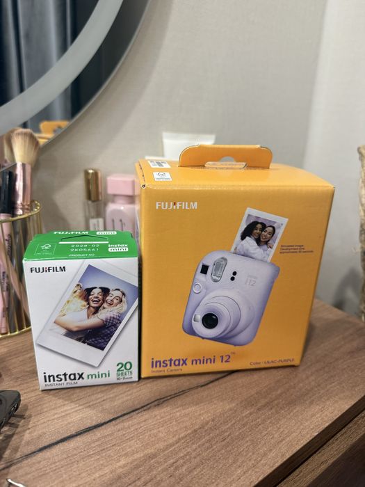 Instax mini 12 С КАРТРИДЖЕМ
