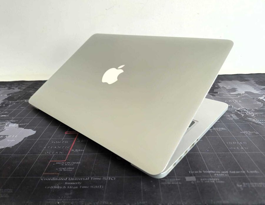 MacBook Pro 13” 2015 – Performanță clasică într-un design premium