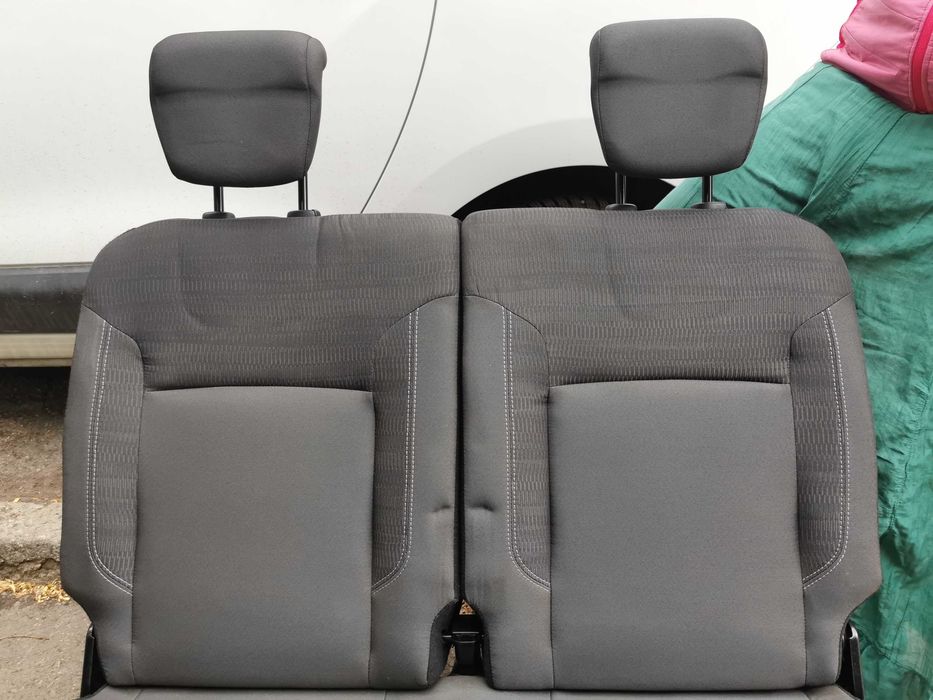Трети ред седалки Дачия Лоджи Dacia Lodgy