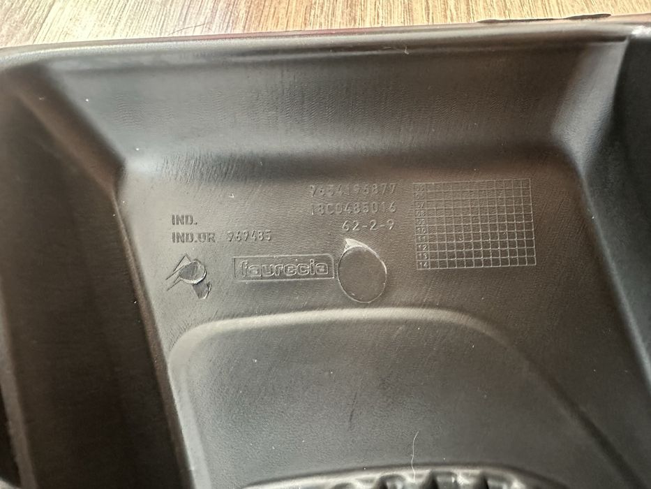 Интериорни пластмаси citroen C4 picaso 2008