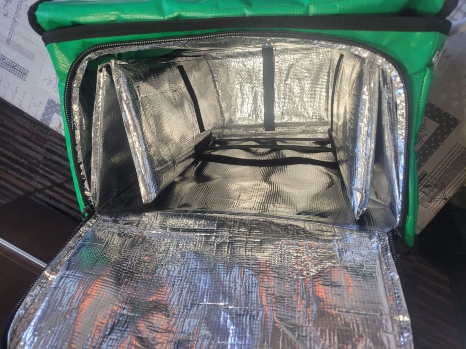 Vând geanta Bolt Food noua