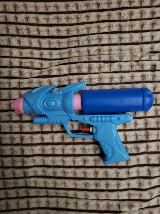 Продам водяной пистолет