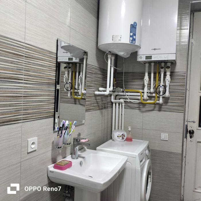 Киров Олмазор куча Учаска сотилади 8сотих яшашга 4хонаси бор  ва хаммо