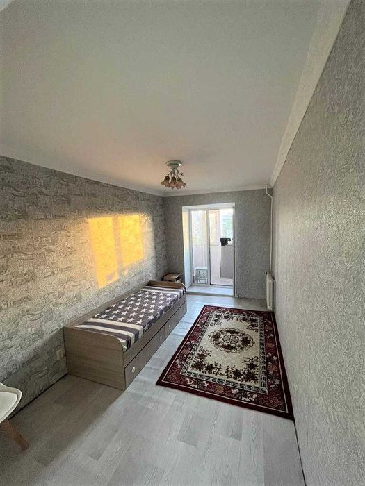 Продам 3-х комн. возле Корзины, 7 мкр