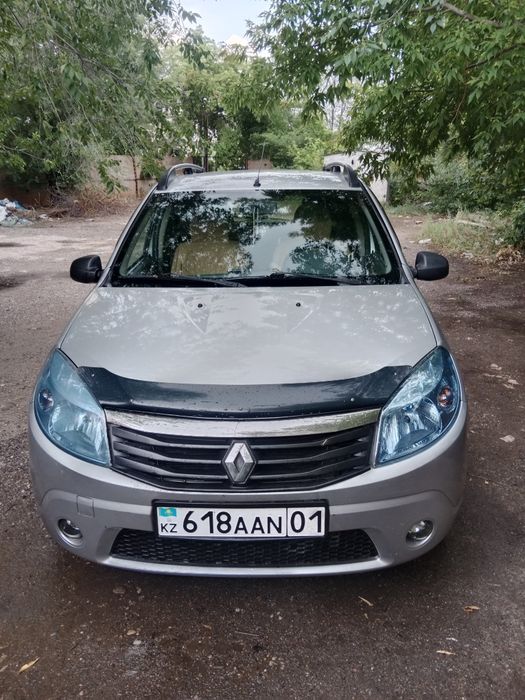 Продам Рено сандеро