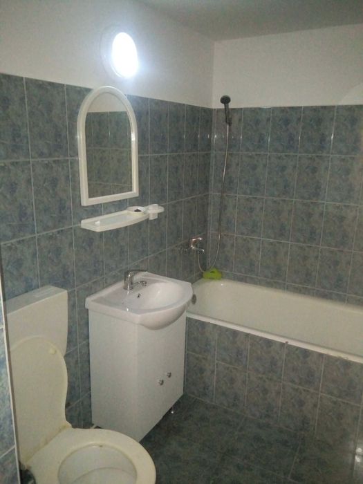 închiriez apartament 2 camere