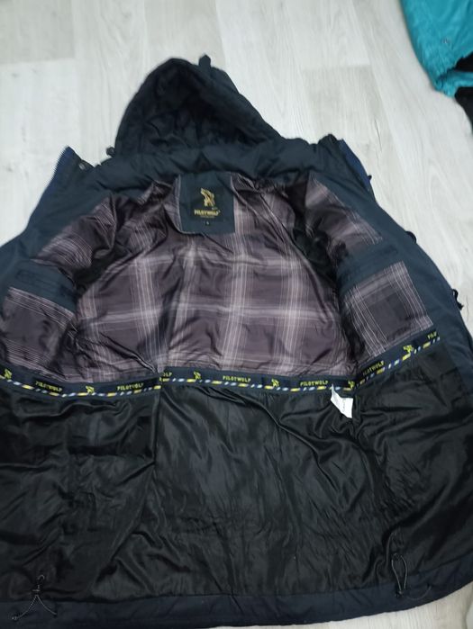 Продам куртку зимнюю